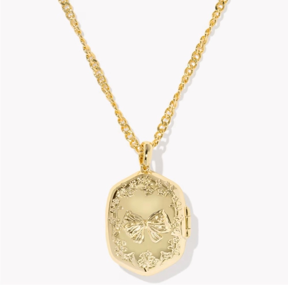 Kendra Scott x LoveShackFancy Daphne Gold Locket Necklace - Picture 7 of 16